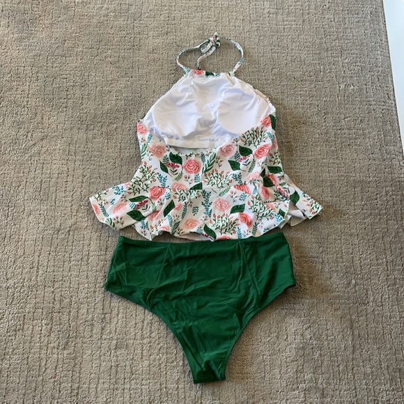 Shinesweety 2 piece swimsuit, size L - Picture 2 of 2